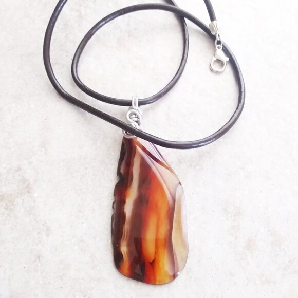 Semi-Translucent Huge Agate + Genuine 22" Leather Cord - Flashy Unisex Necklace - Picture 8 of 10